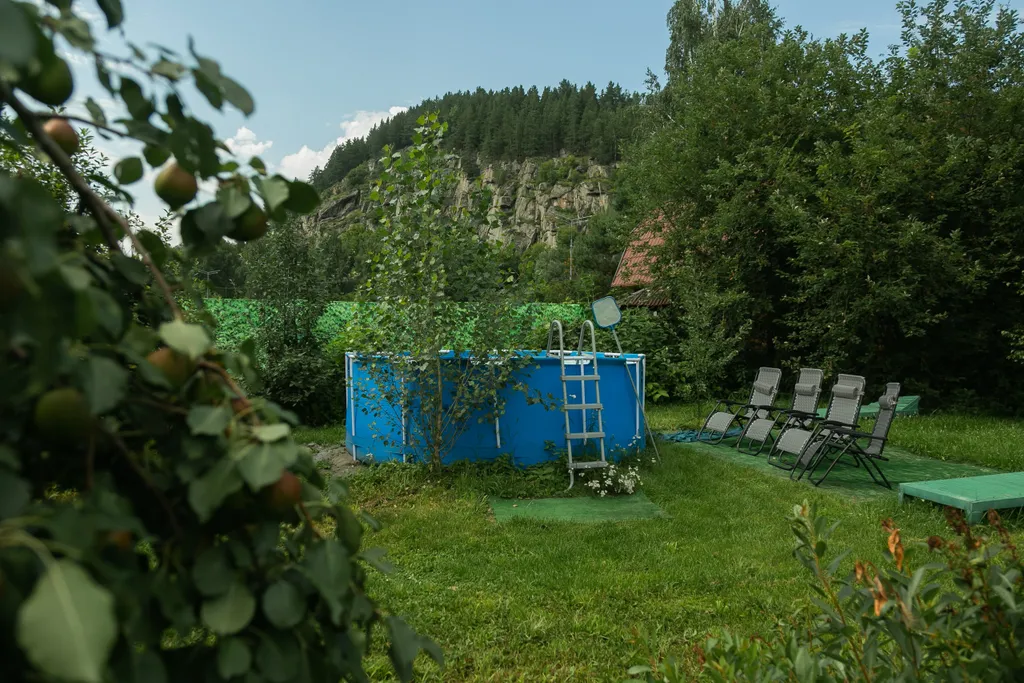 Дом Орешек на берегу Катуни