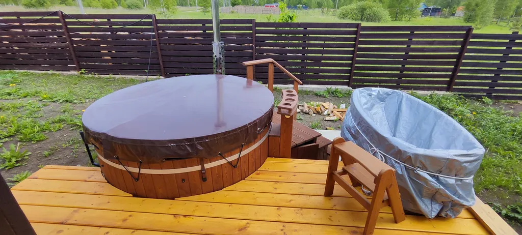 Дом с панорамными окнами в стиле Barn House