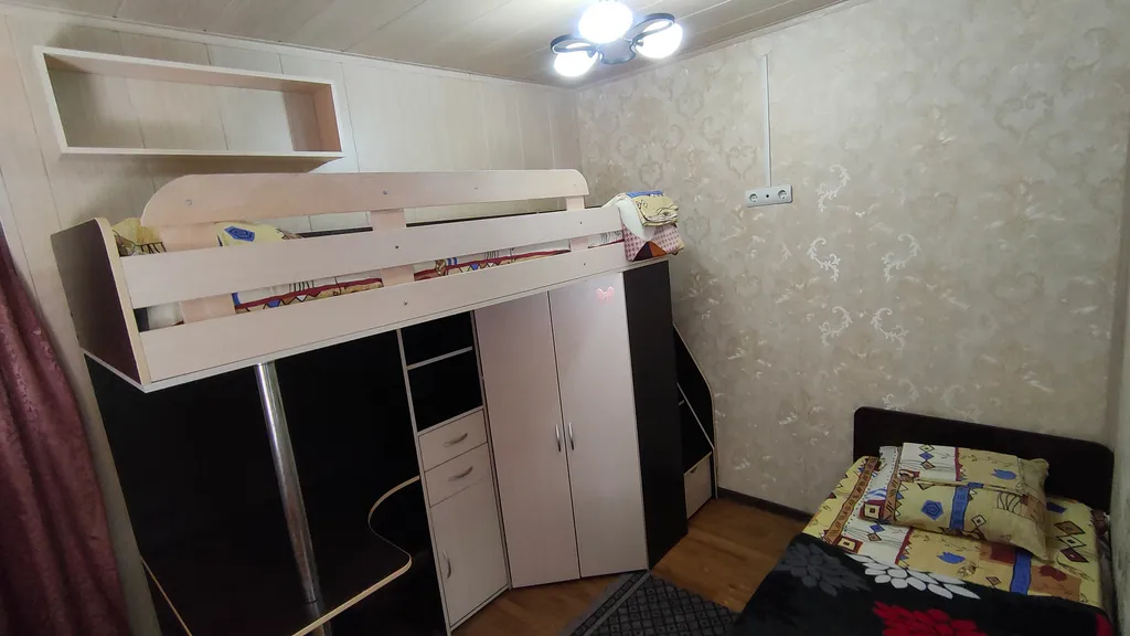 Коттедж Семейный домик с отдельным входом — Кучугуры