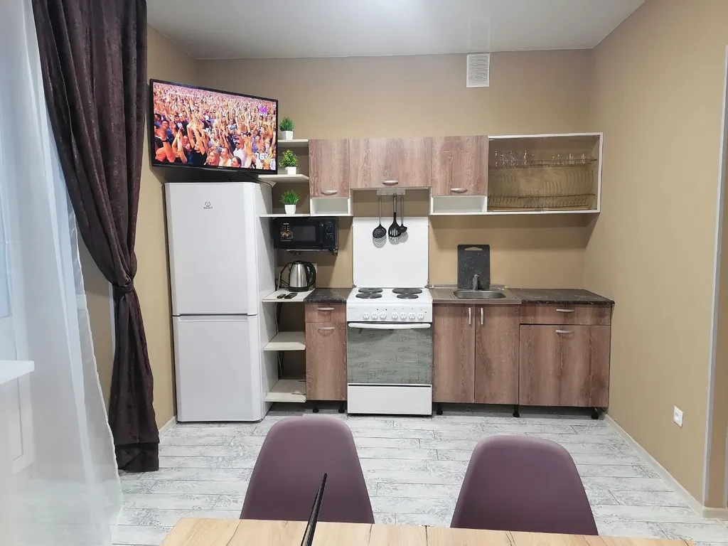 Уютная евротрешка возле парка Гагарина