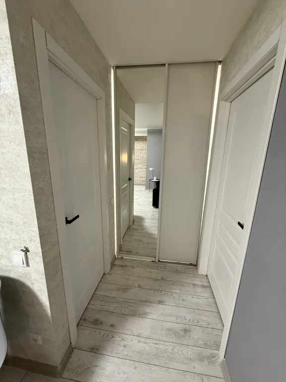 5 минут на машине / 25 пешком до кремля и центра города