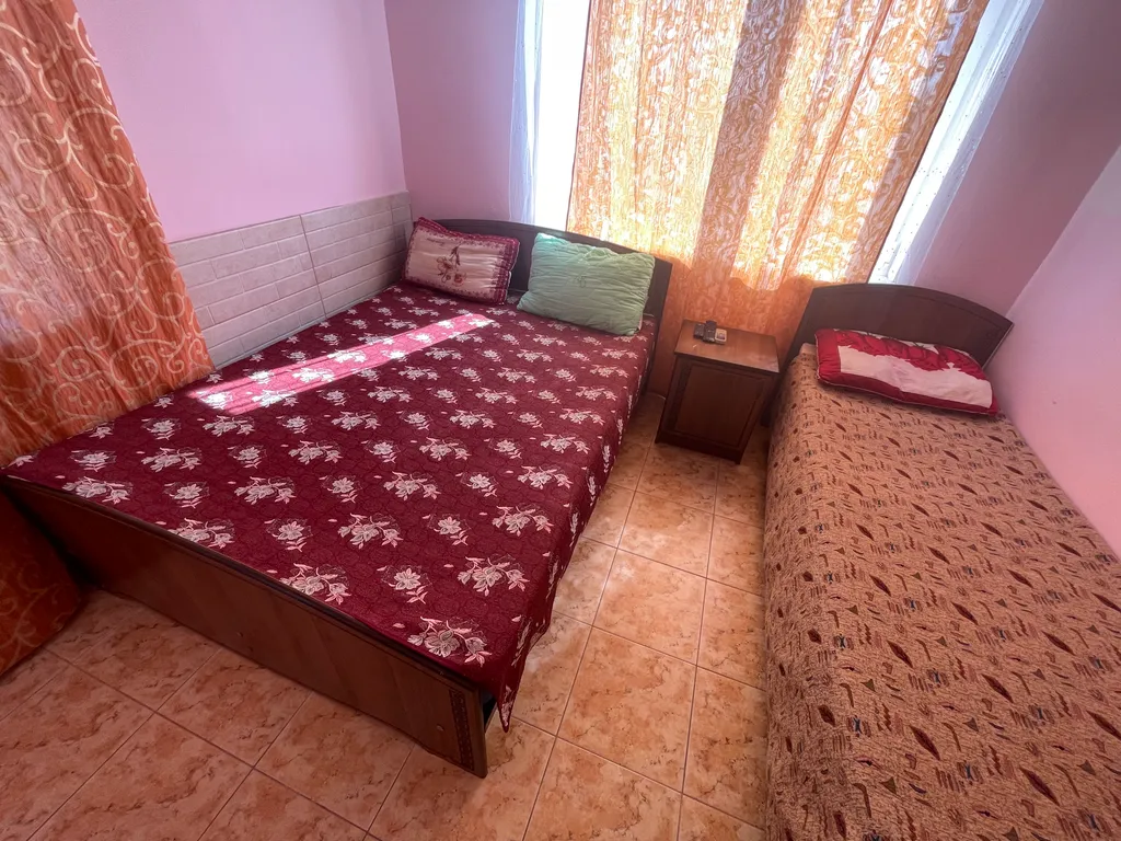 Уютный номер с видом на море и горы