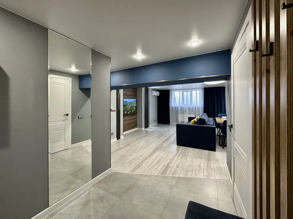 Просторная дизайнерская евродвушка в центре