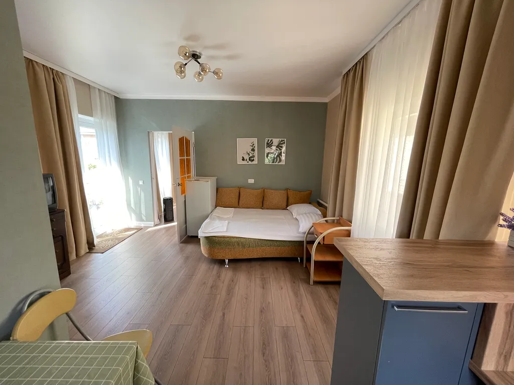 Второй этаж 2-х этажного дома с видом на зеленый двор