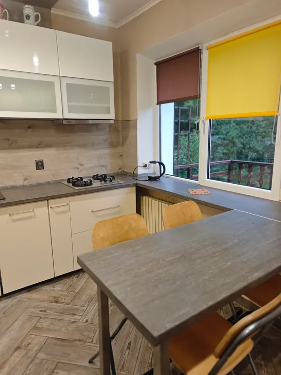 Квартира Трёхкомнатные апартаменты с террасой в немецком особняке — Калининград