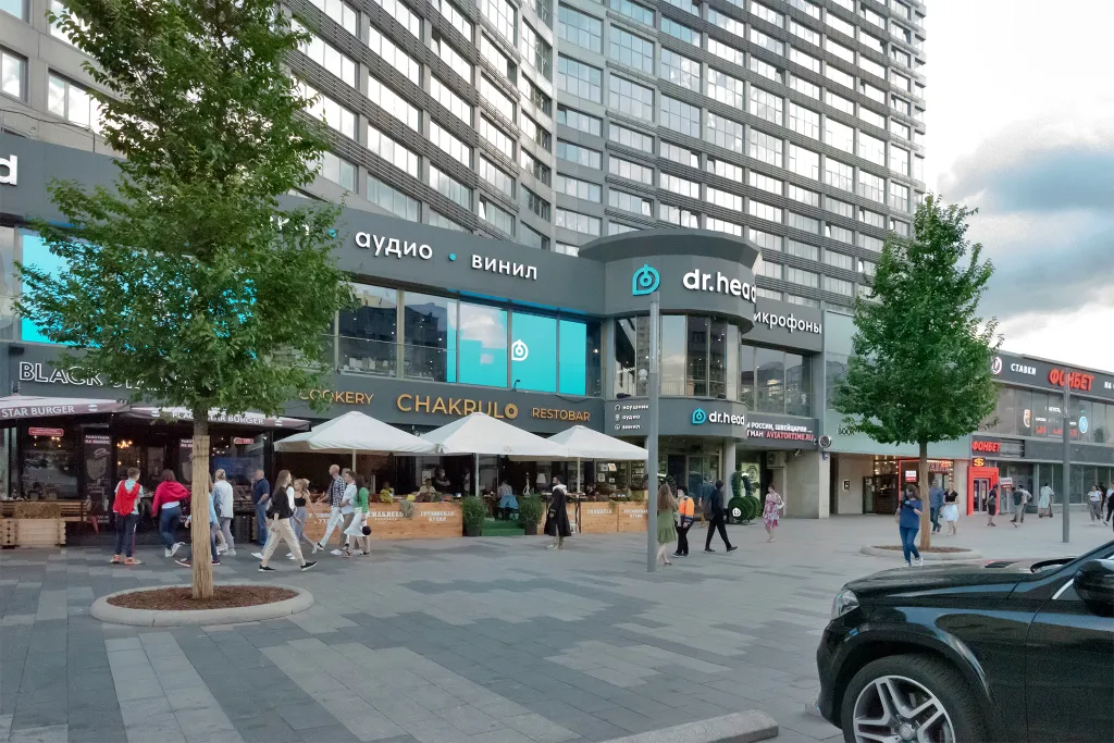 Видовые апартаменты с балконом