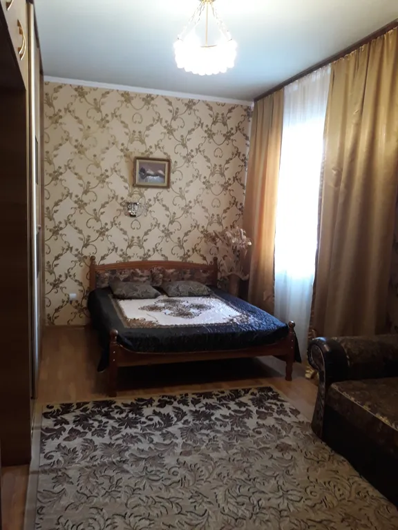 Часть дома с отдельным входом и террасой