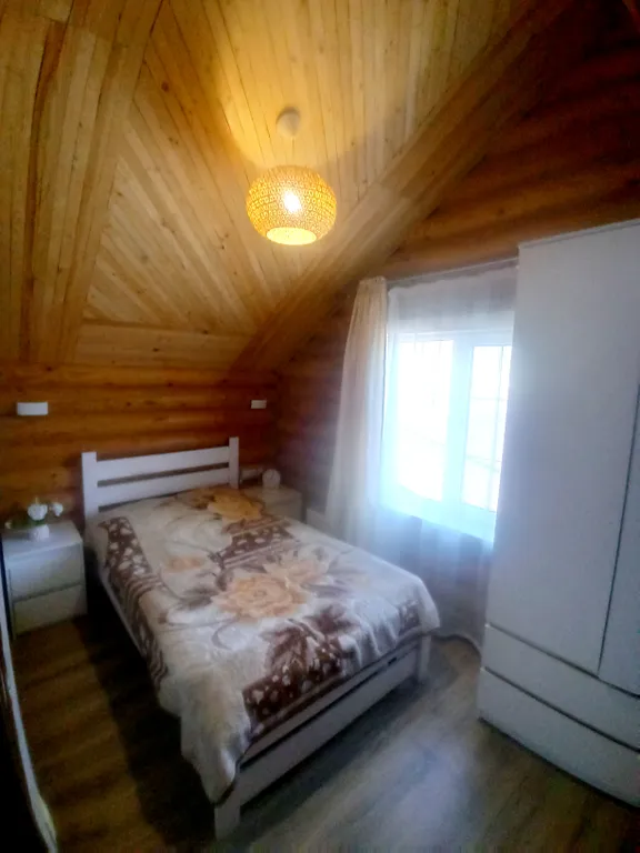 Дом с бассейном, чаном и баней для большой семьи