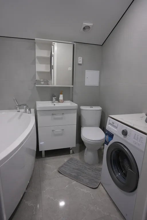 Чистая, уютная, свeтлая квaртиpа с новым евро ремонтом