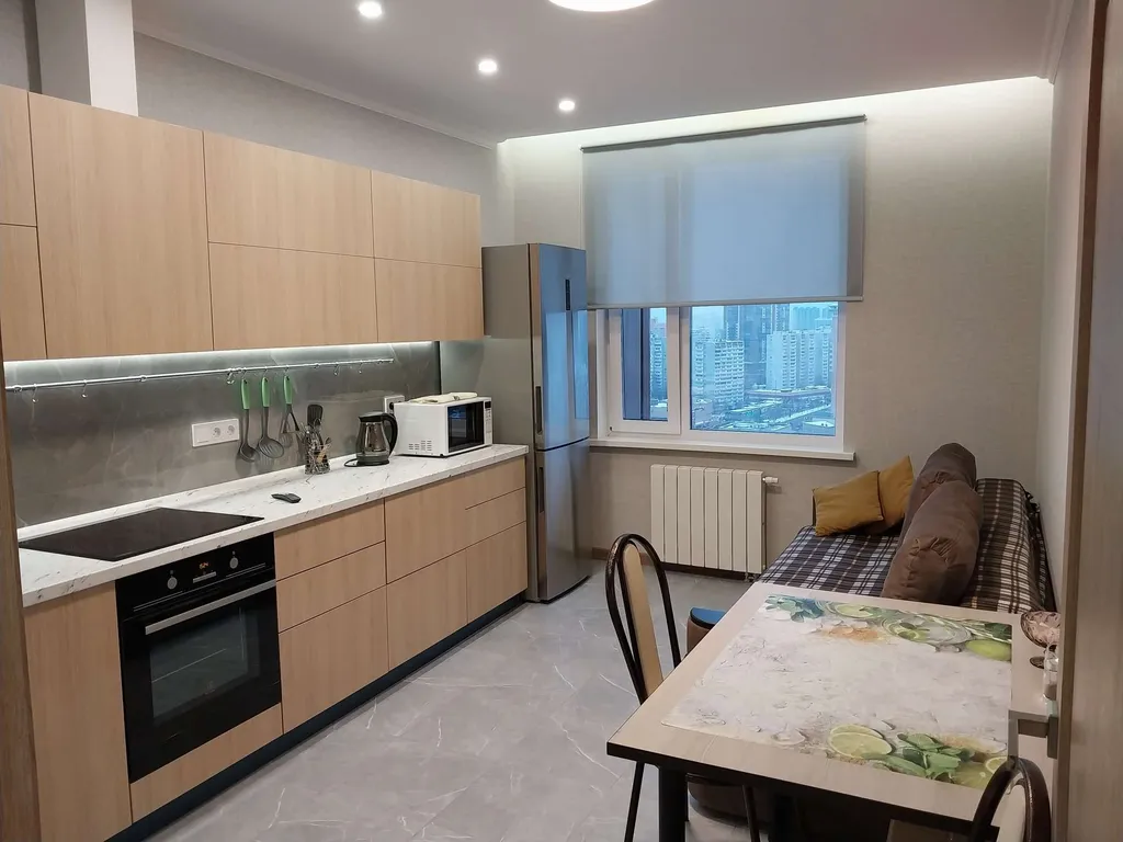 Квартира с домашним уютом с видом на церковь и город