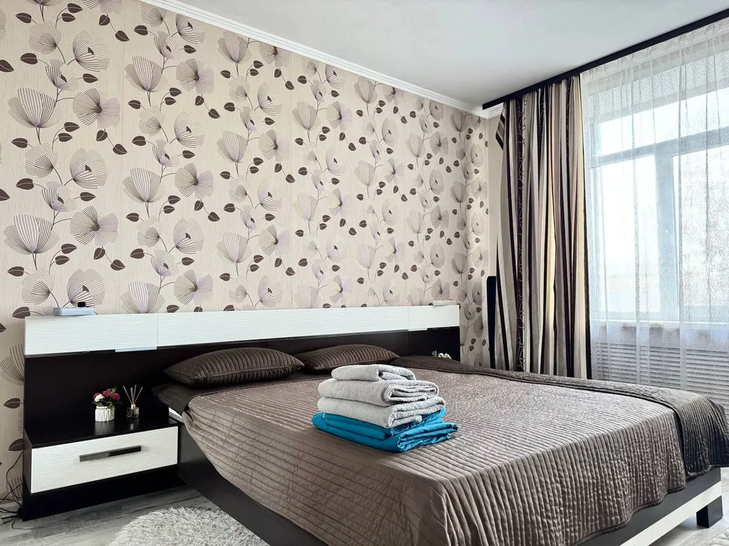 Полноценная 3-комнатная квартира в центре города — аренда посуточно в Барнаул