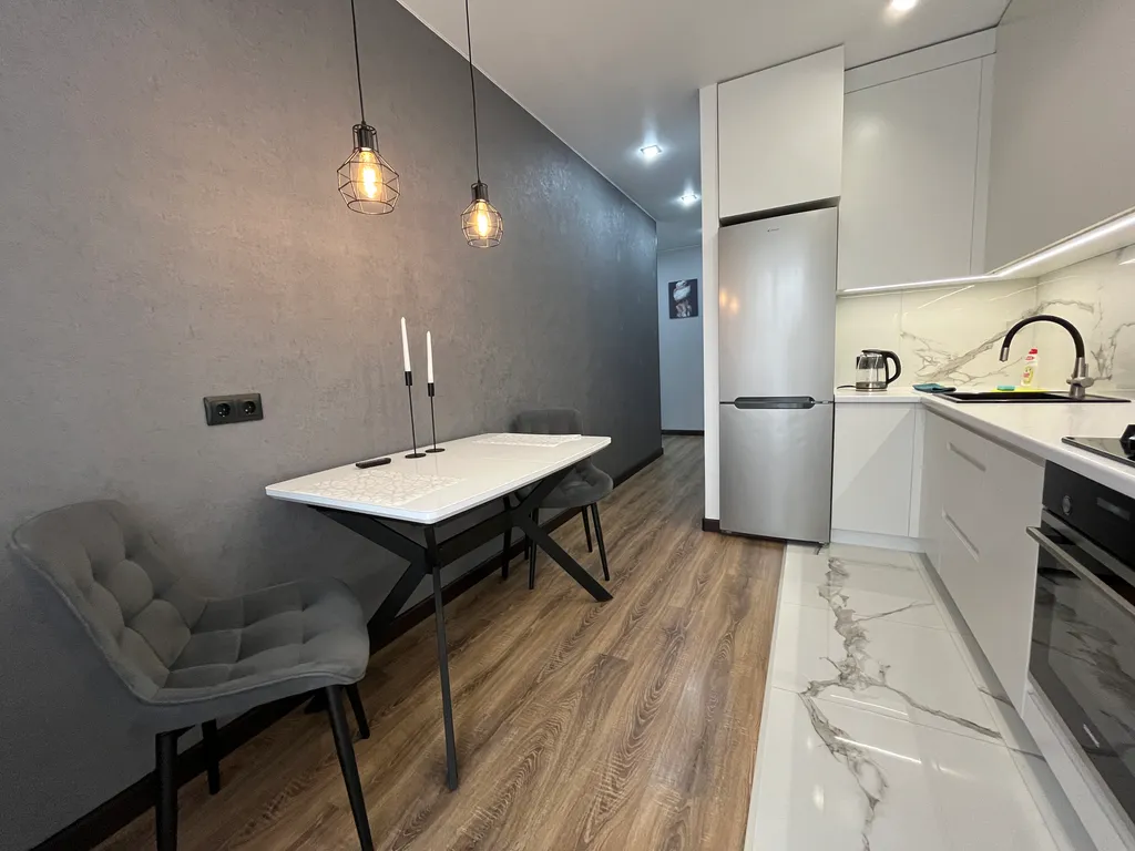 Новая уютная 1-я квартира с дизайнерским ремонтом в центре города