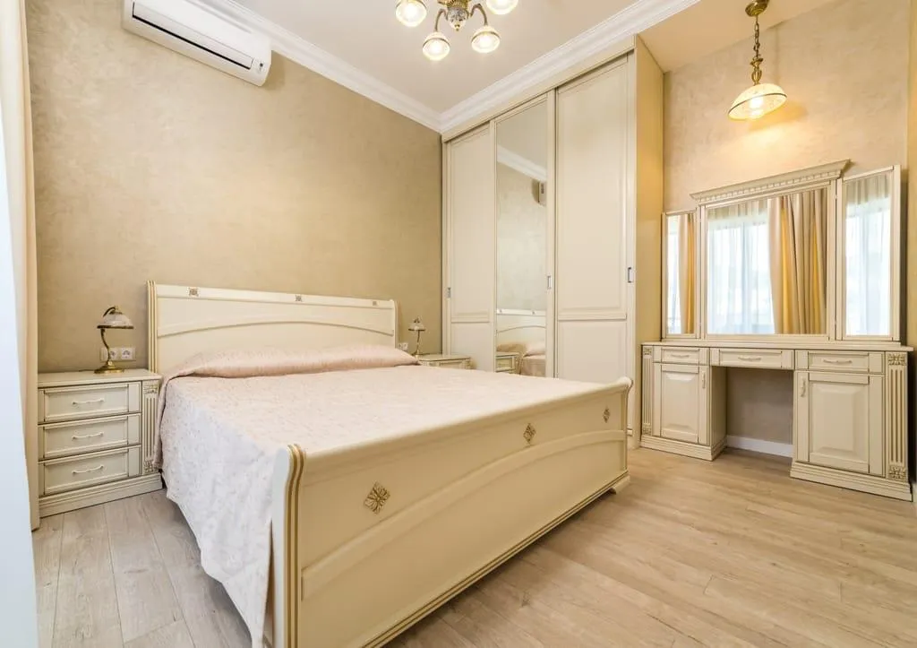 Апартамент на высоком этаже с видом на море