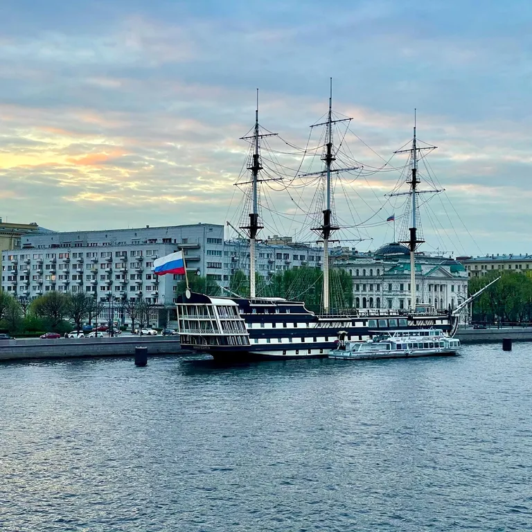 Квартира Квартира Апартамент с незабываемым видом на город, Неву и мосты — Санкт-Петербург