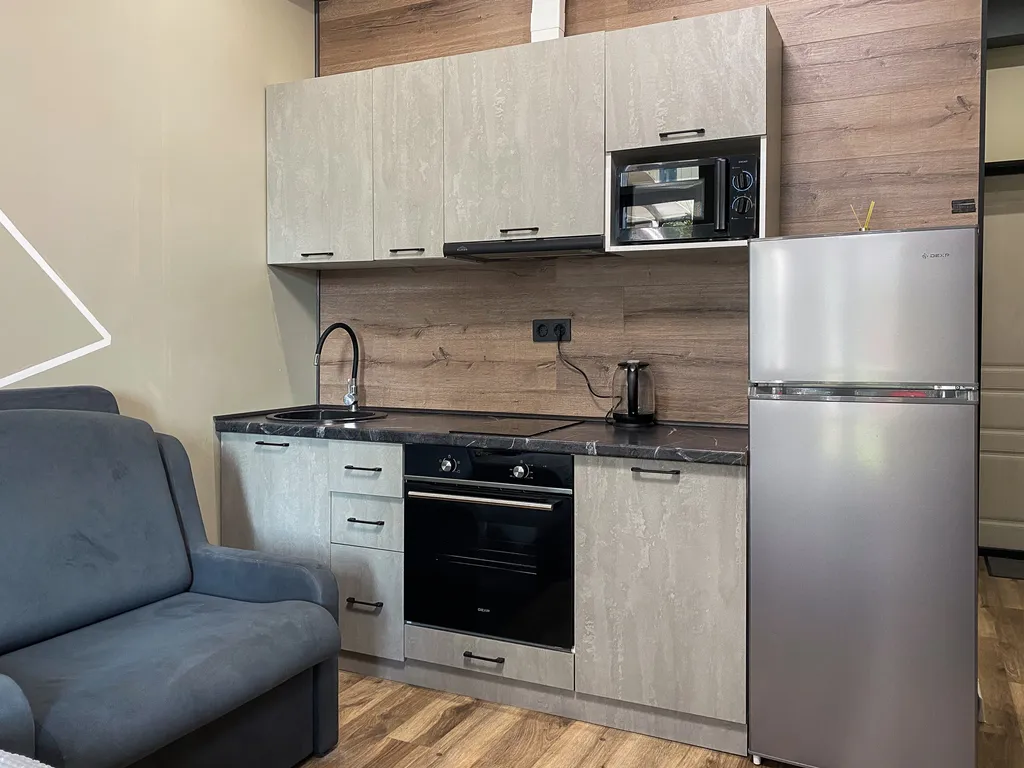 Дизайнерская студия с верандой