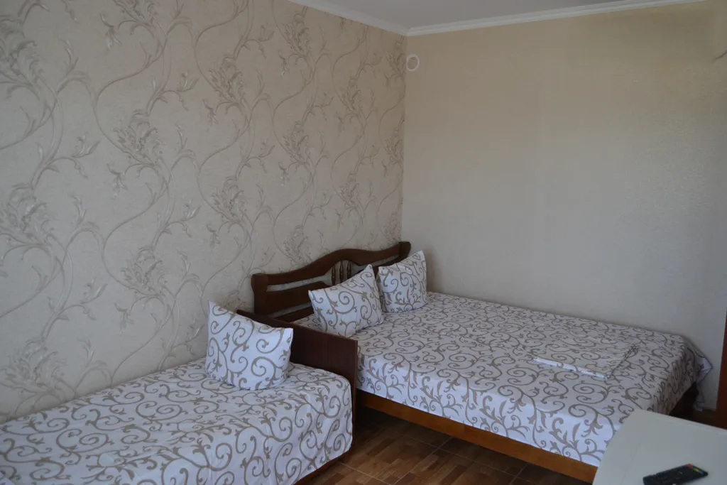 Стандартный номер на троих