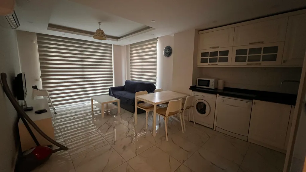 Alanya centre Kleopatra beach 100m to the sea