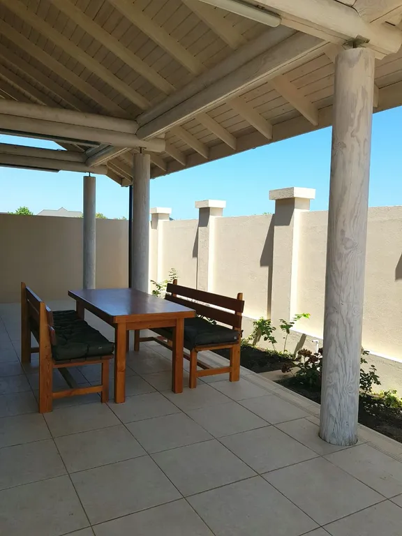 Коттедж у берега моря