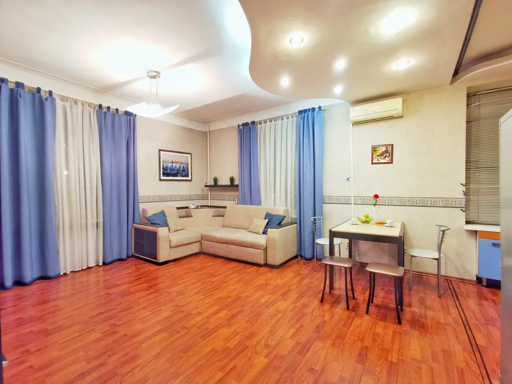 Квартира Квартира Уютный и просторный апартамент Апарт-Комфорт в центре — Ярославль