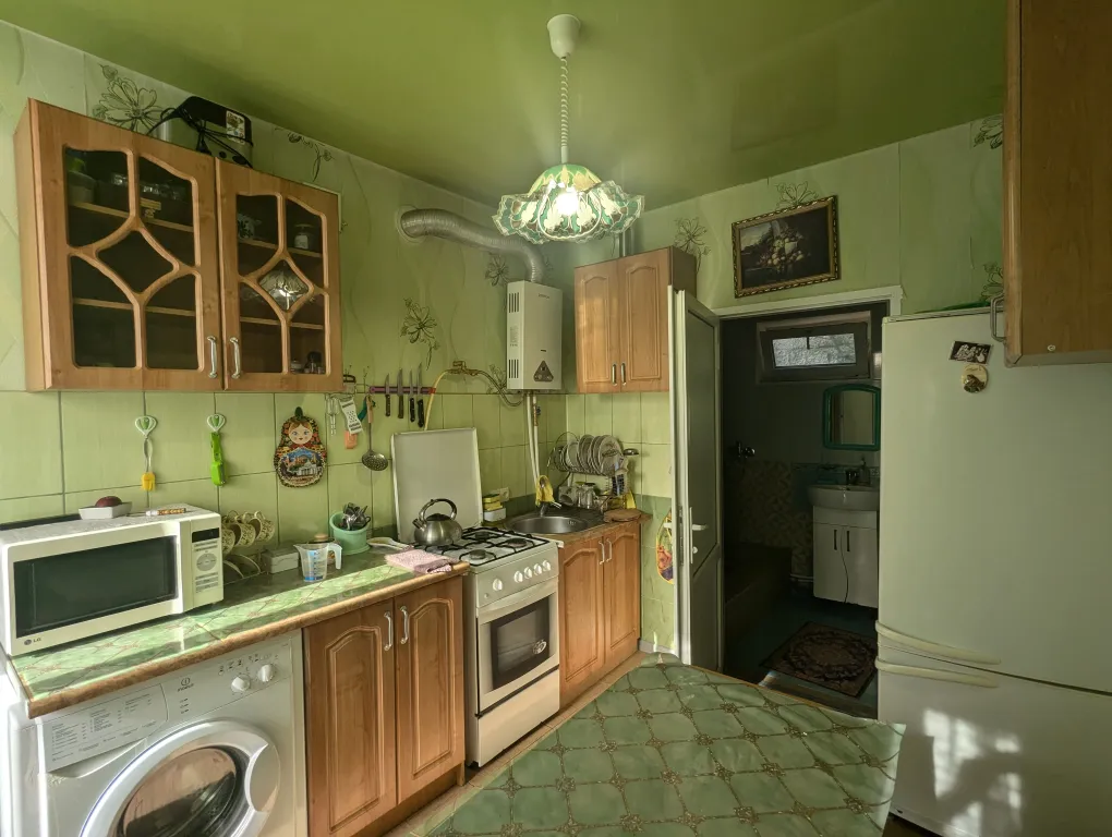 Дом двухэтажный в центре