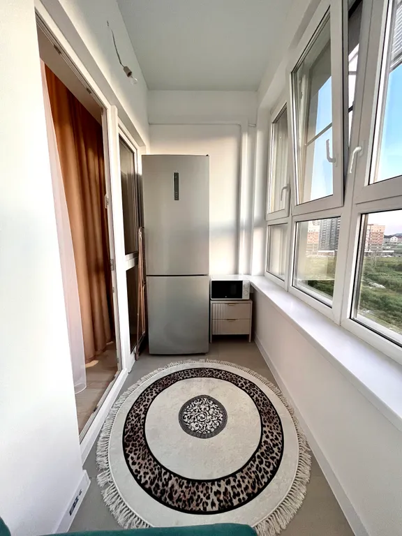 Комфортабельная видовая квартира с дизайнерским ремонтом возле моря