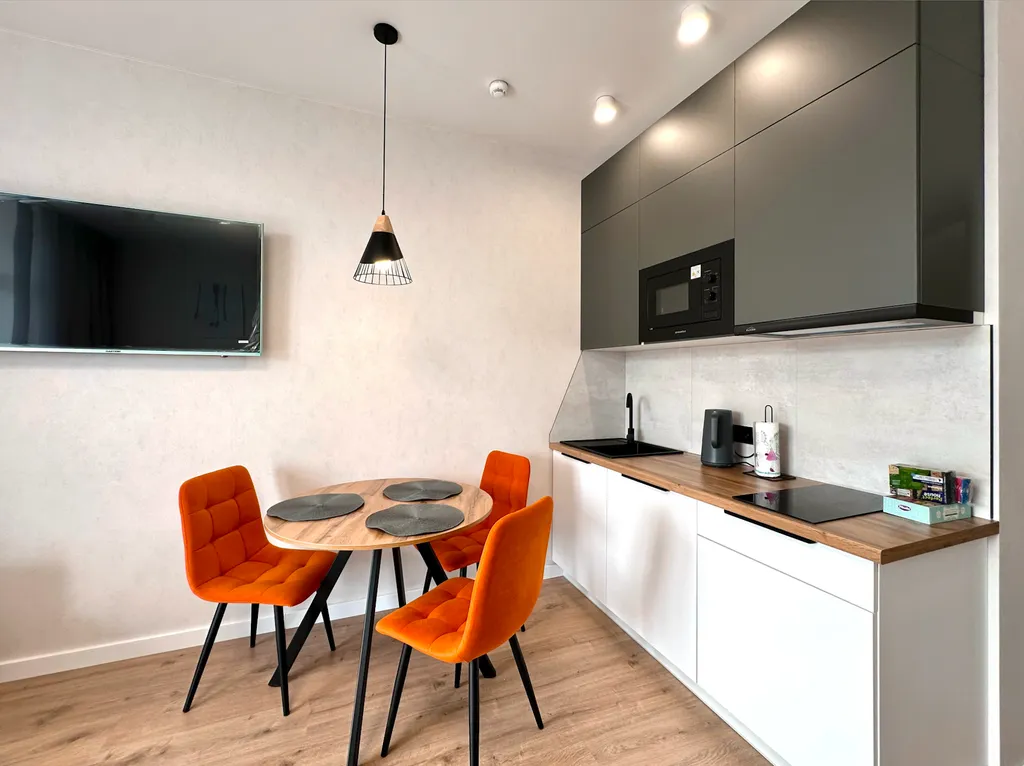 Дизайнерская студия ls-relax time с боковым видом на море с 14 этажа