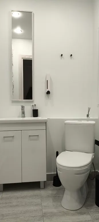 Уютная квартира-студия в новом доме с новой мебелью