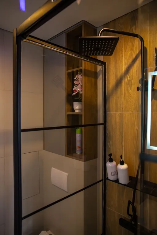 Стильная современная квартира с умной Алисой