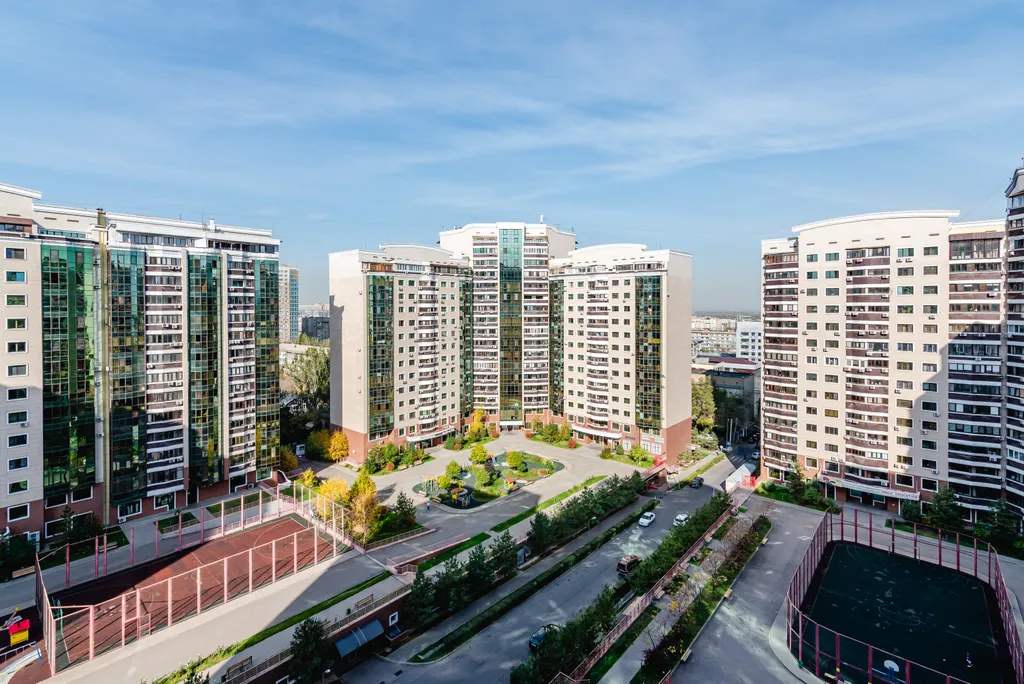 Апартаменты Aray в центре города и с видом на горы