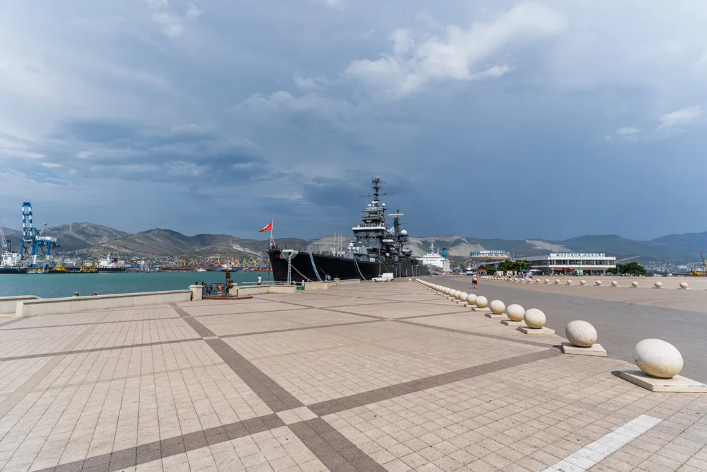 Квартира Двухкомнатная квартира в центре рядом с морвокзалом — Новороссийск