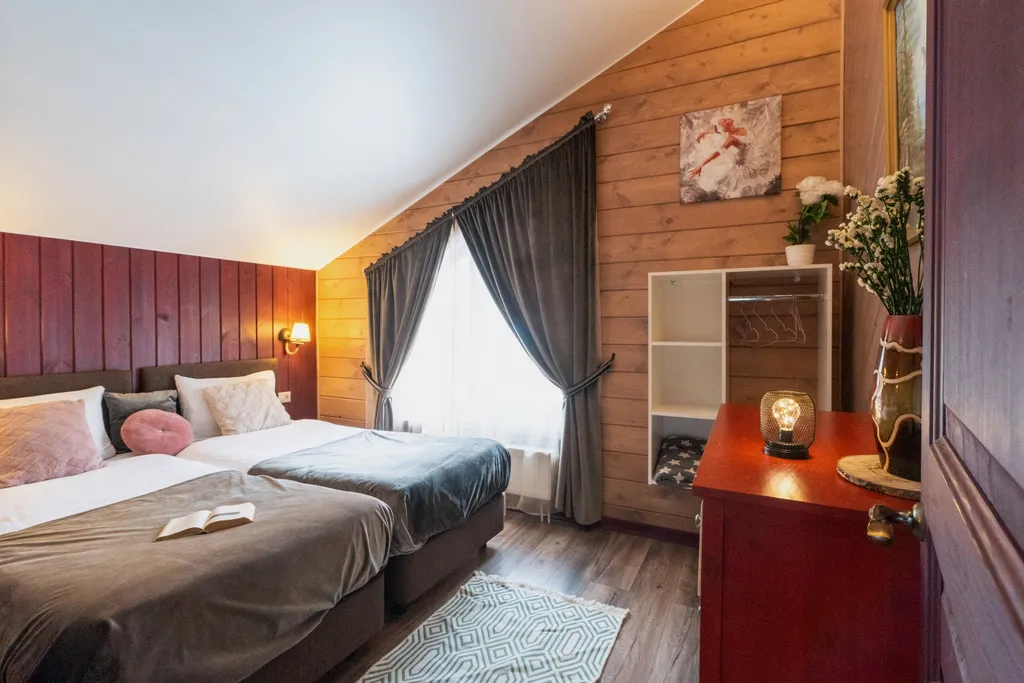 Коттедж Дом с баней и чаном в лесном участке на полуострове Истринского водохр — Логиново