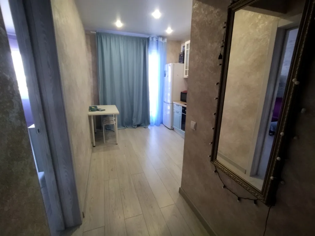 Уютная,светлая квартира в шикарном  доме. Отличная инфраструктура.