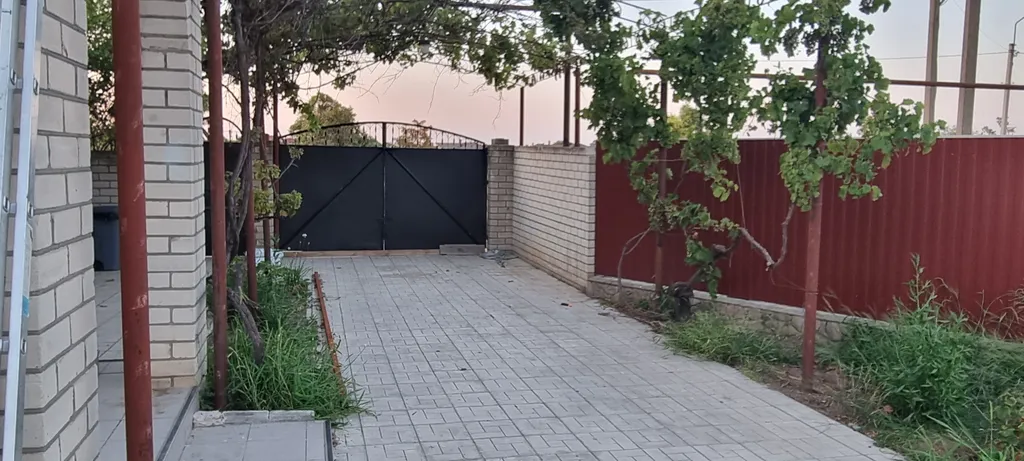 Комната в частном доме с двумя отдельными кроватями