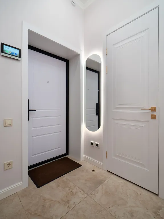 Уютная двухкомнатная квартира в районе Меги с видом на город