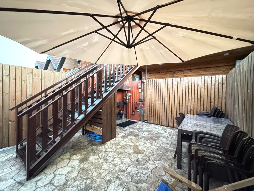 Домик у моря из бруса