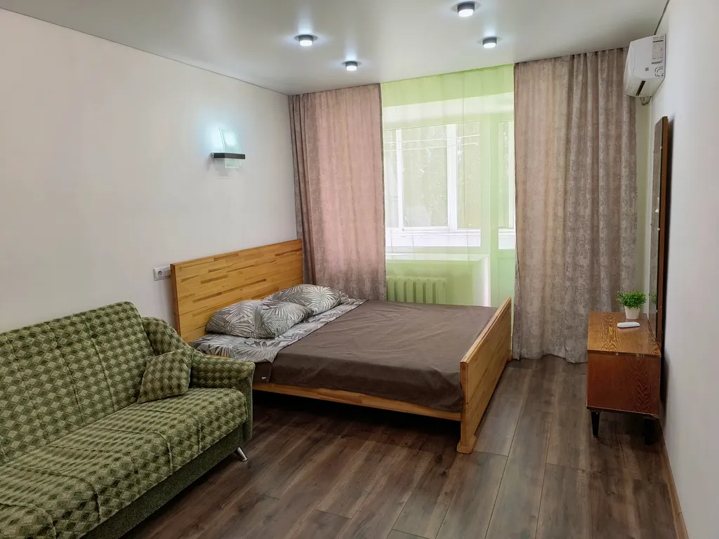 Уютная квартира в центре города, только после ремонта — аренда посуточно в Октябрьский