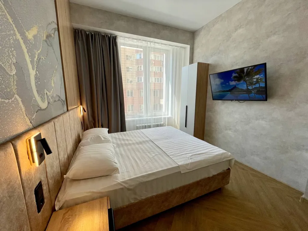 "В Гости!" на Запорожской 69  (1к студия с Джакузи)