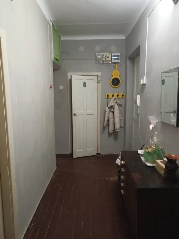 Комната в коммуналке