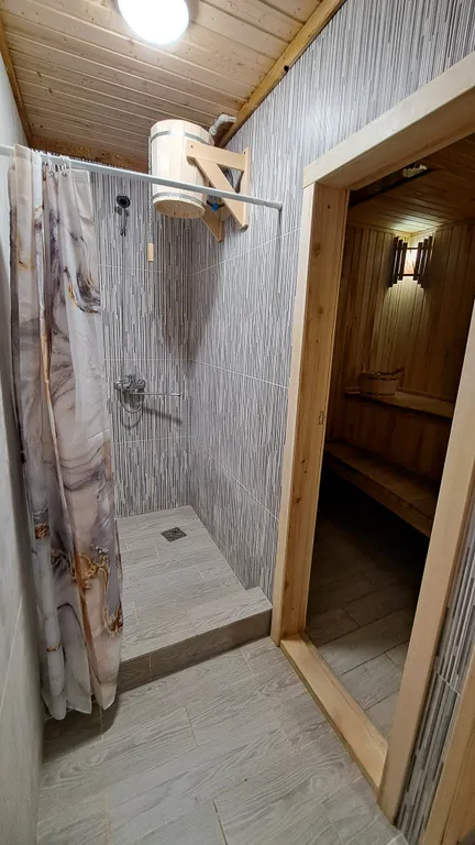 Дом с тёплым бассейном