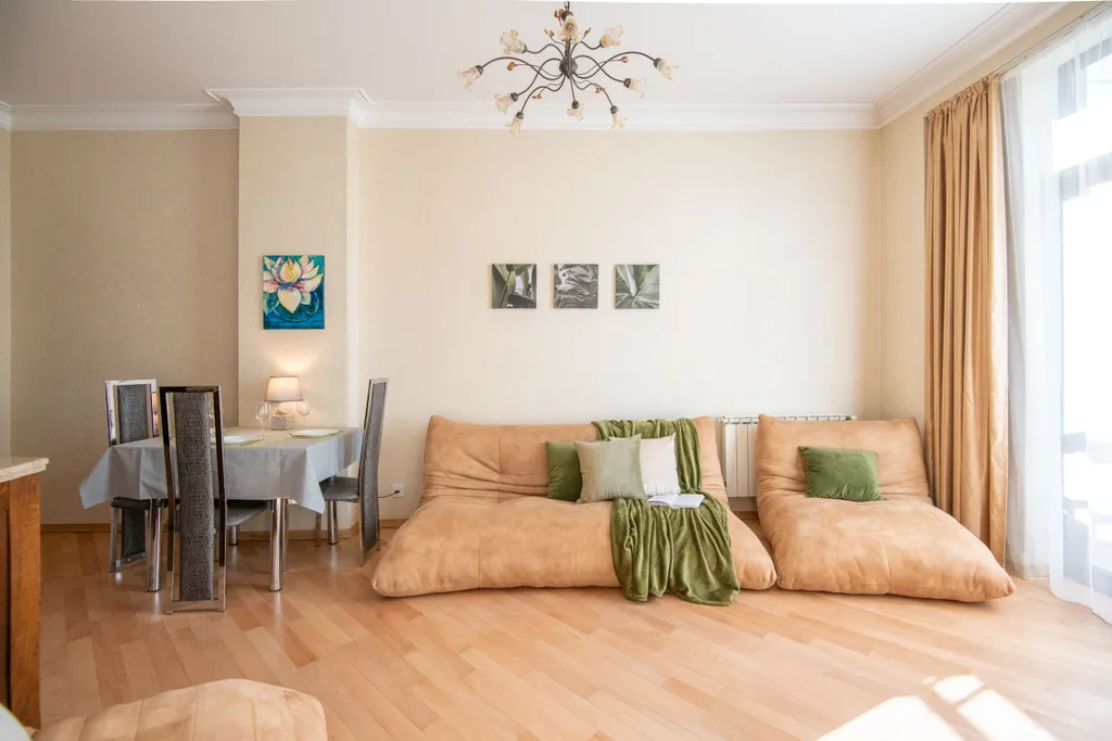 Уютная квартира в грузинском стиле в центре с парковкой — аренда посуточно в Тбилиси