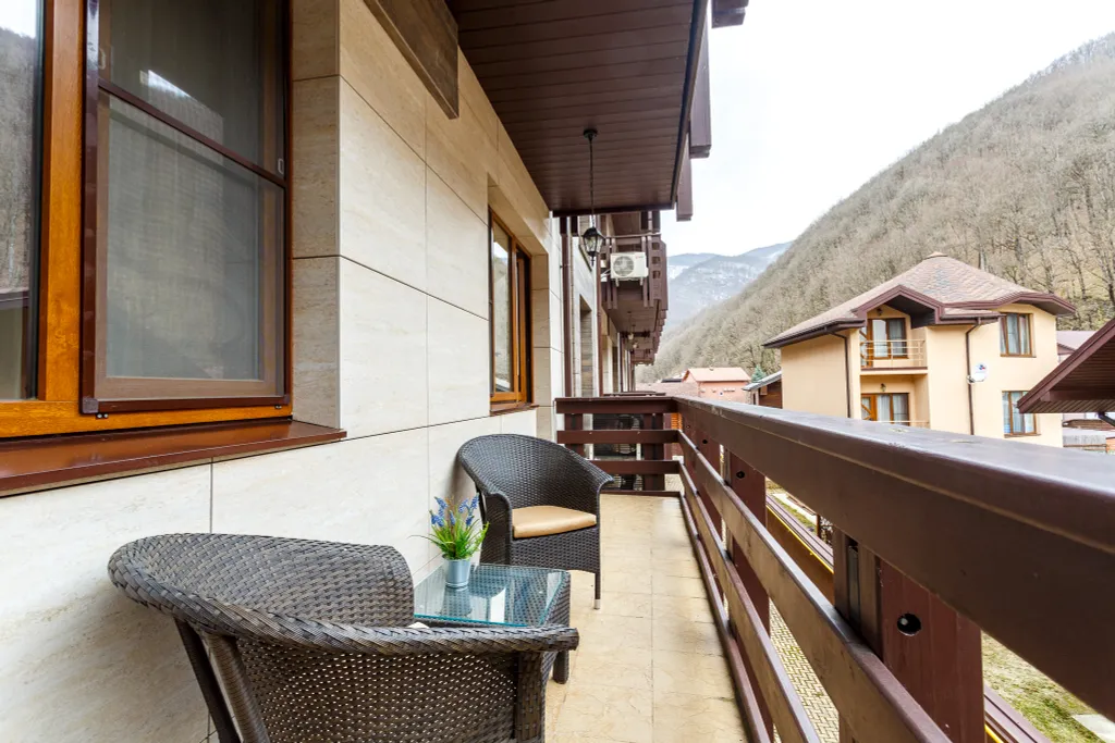 Евродвушка с большим балконом