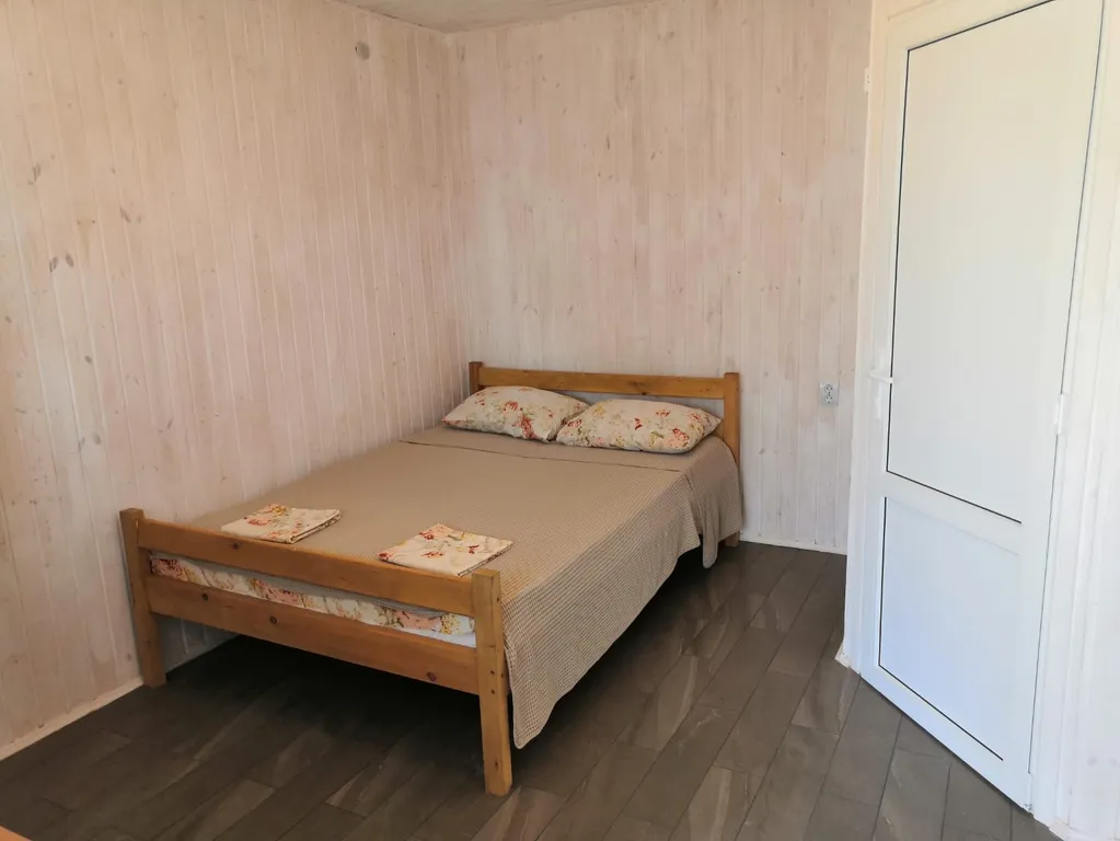 Коттедж 1-комнатный Дом — Кучугуры