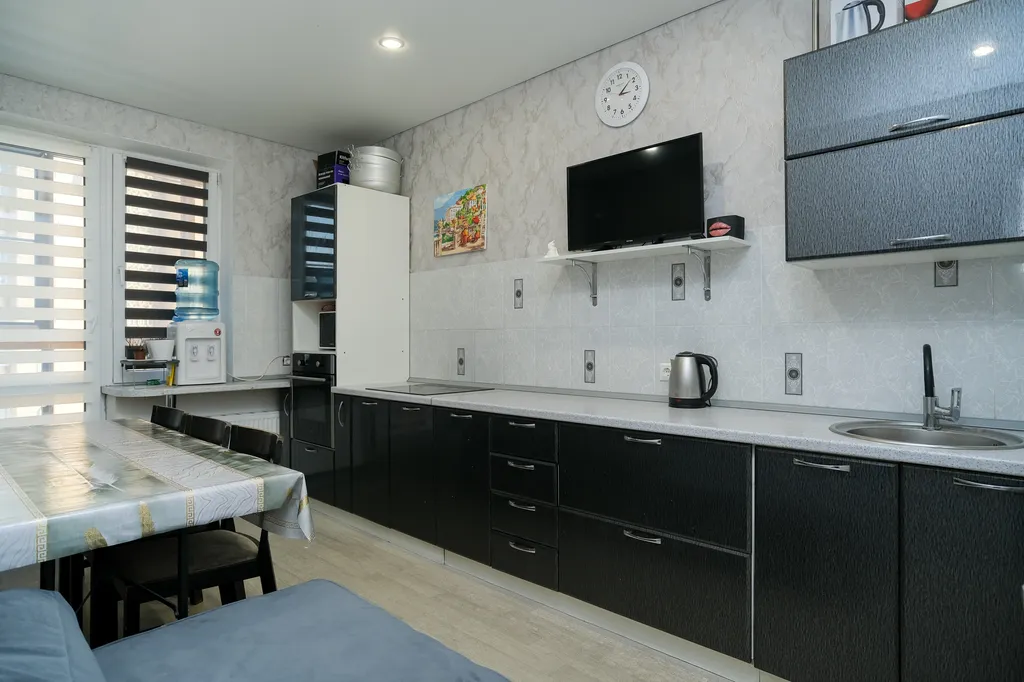 Центр, в новом доме у Чаши Казан Одна станция метро до Кремля