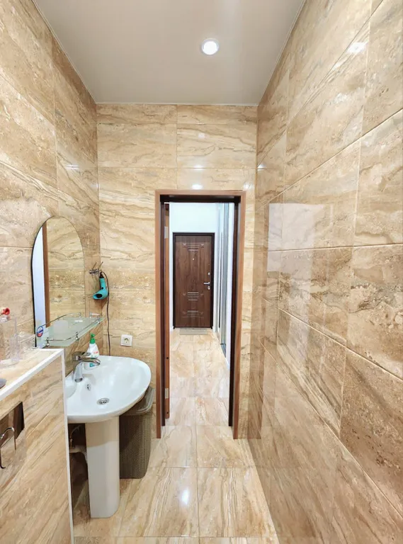 Квартира с отдельной спальней в центре курортного городка