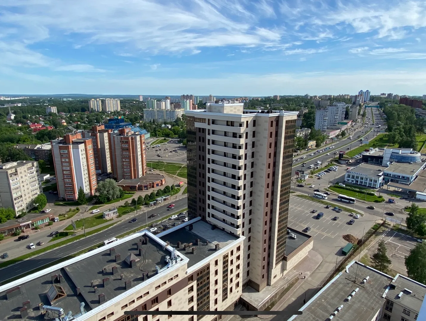 Панорамный вид из окна на Ярославль