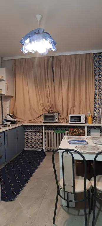 Двушечка у канатки и в старинном доме