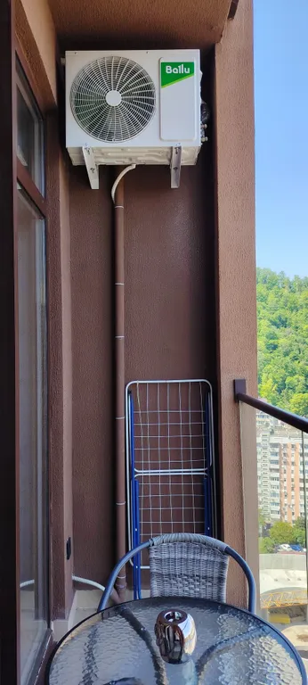 Студия с видом на горы