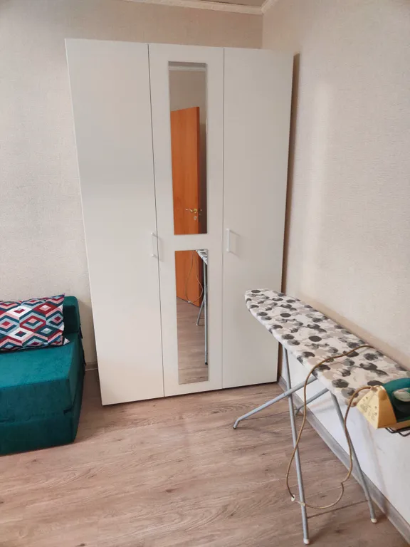 Двухкомнатная квартира около Ольгина пруда в центре Петергофа