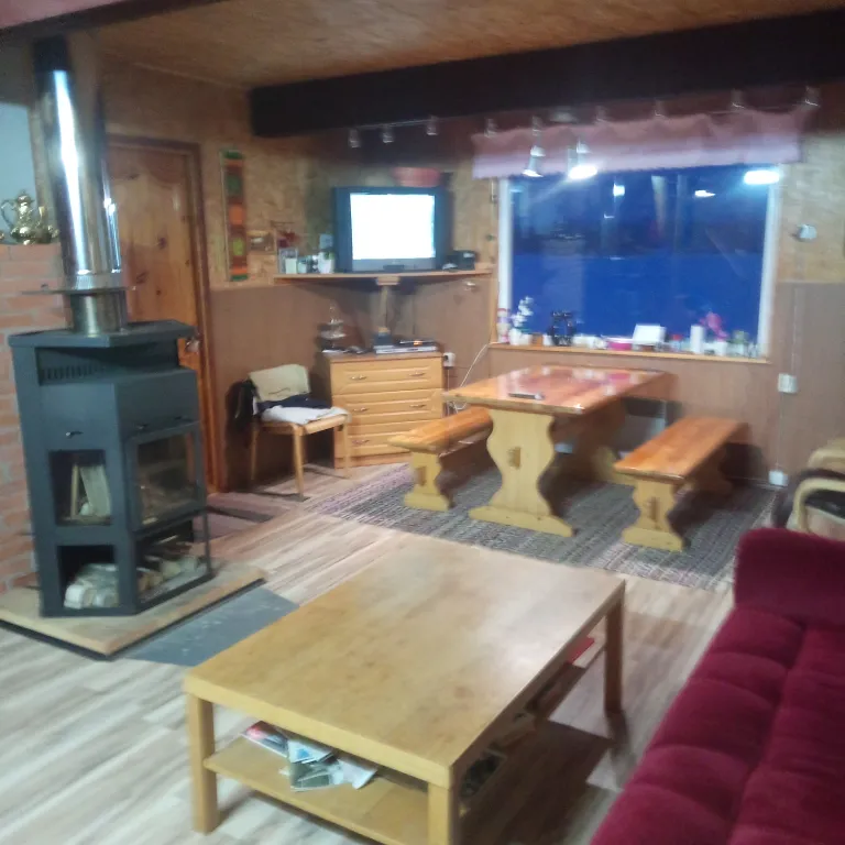 Домик у озера в Карелии