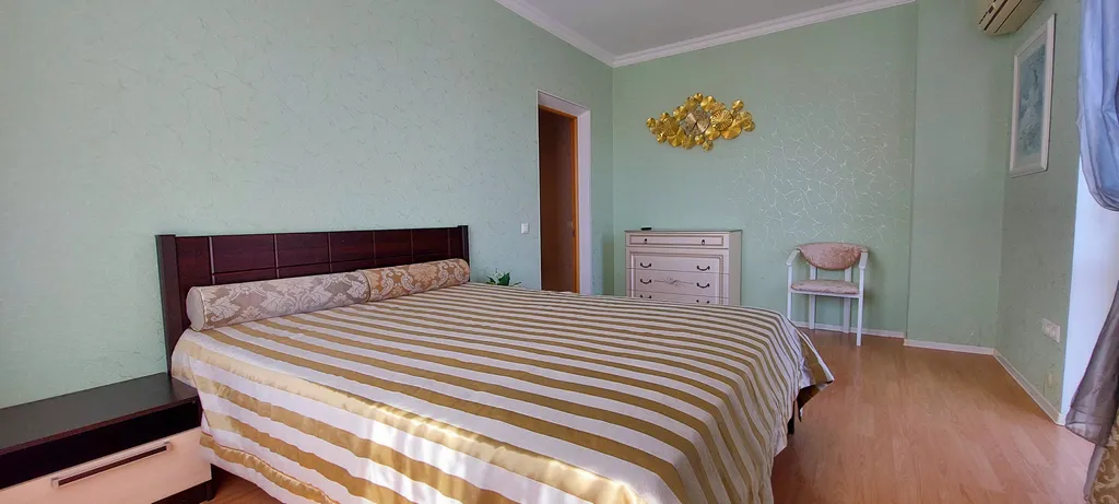 Большая уютная 2-комнатная квартира в тихом центре с 2мя балконами